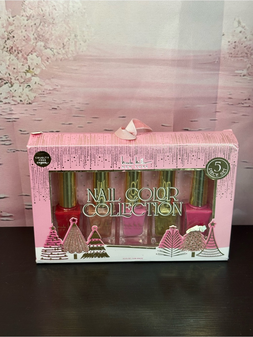 Nicole Miller New York Nail Color Collection 5 piece gift set. New